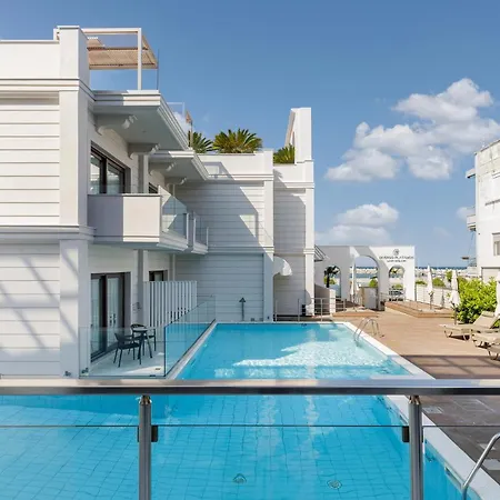 מלון Diverso Platamon, Luxury & פלטמונס