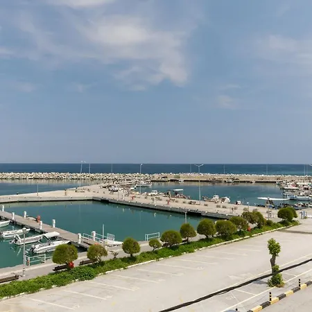 Diverso Platamon, Luxury & فندق بلاتامونيس