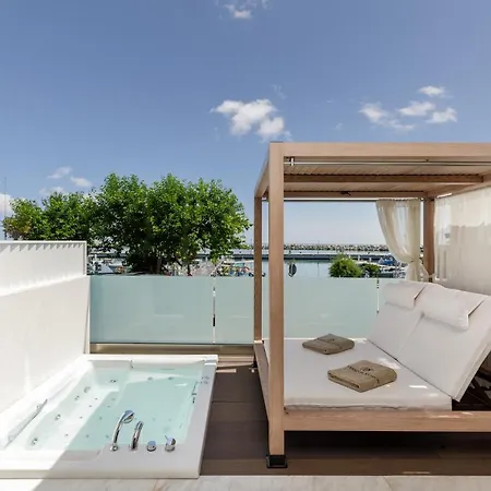 Diverso Platamon, Luxury & מלון 4*