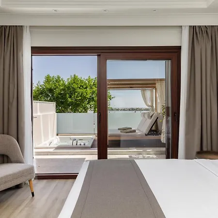 מלון Diverso Platamon, Luxury & 4*