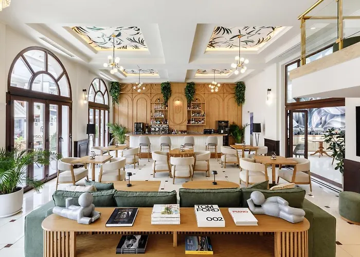 Diverso Platamon, Luxury & فندق بلاتامونيس