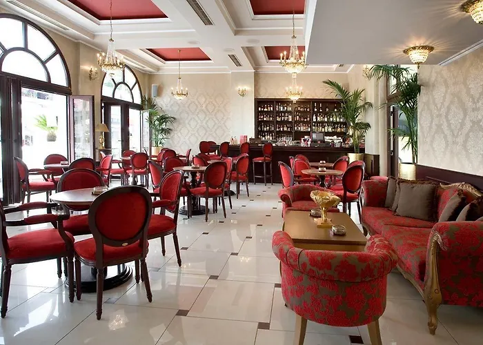 Diverso Platamon, Luxury & فندق بلاتامونيس