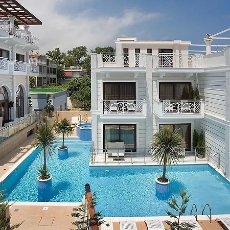 Diverso Platamon, Luxury & Hotel